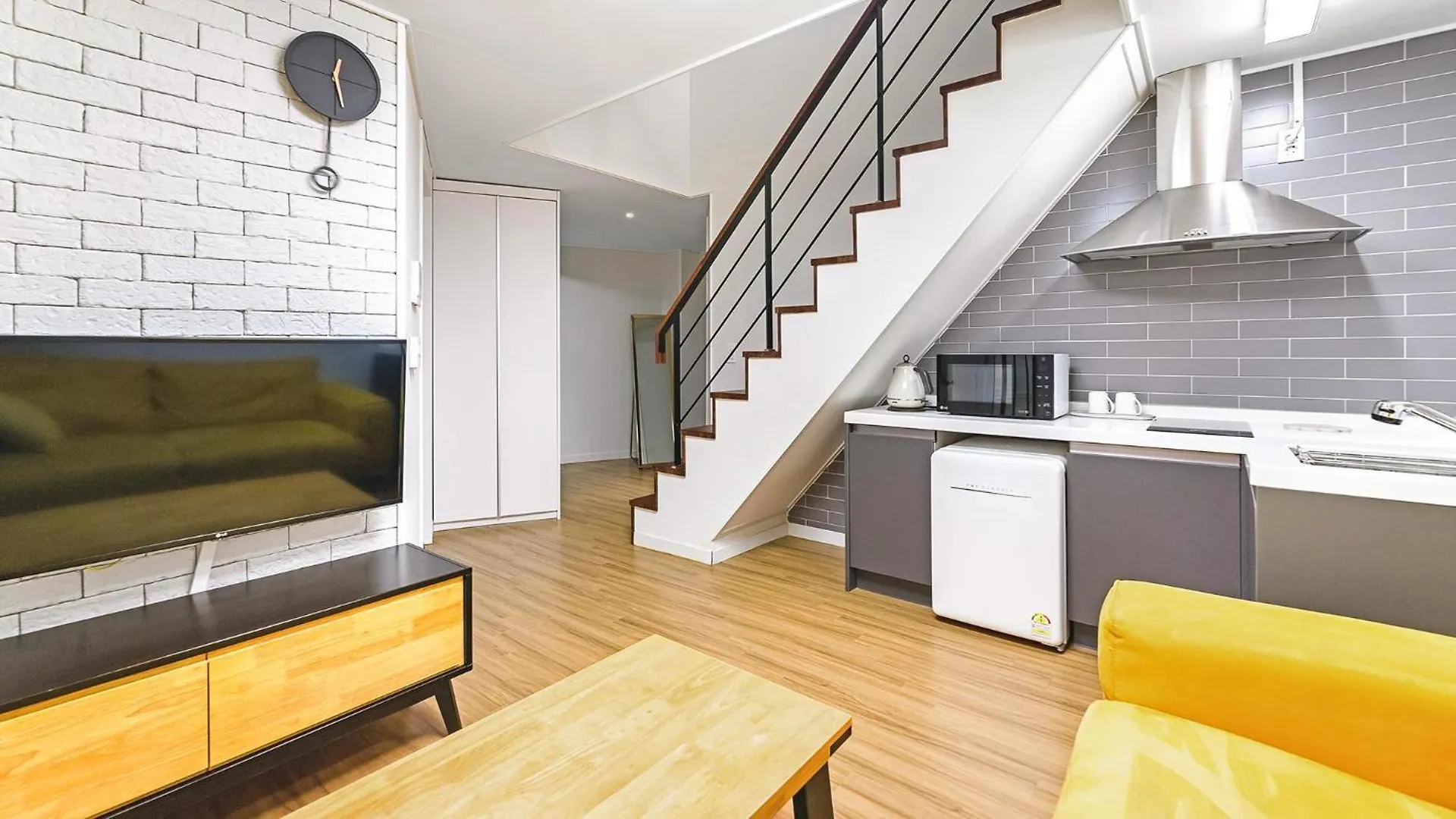 بيت ضيافة Jeju Eseutteuleya Pension