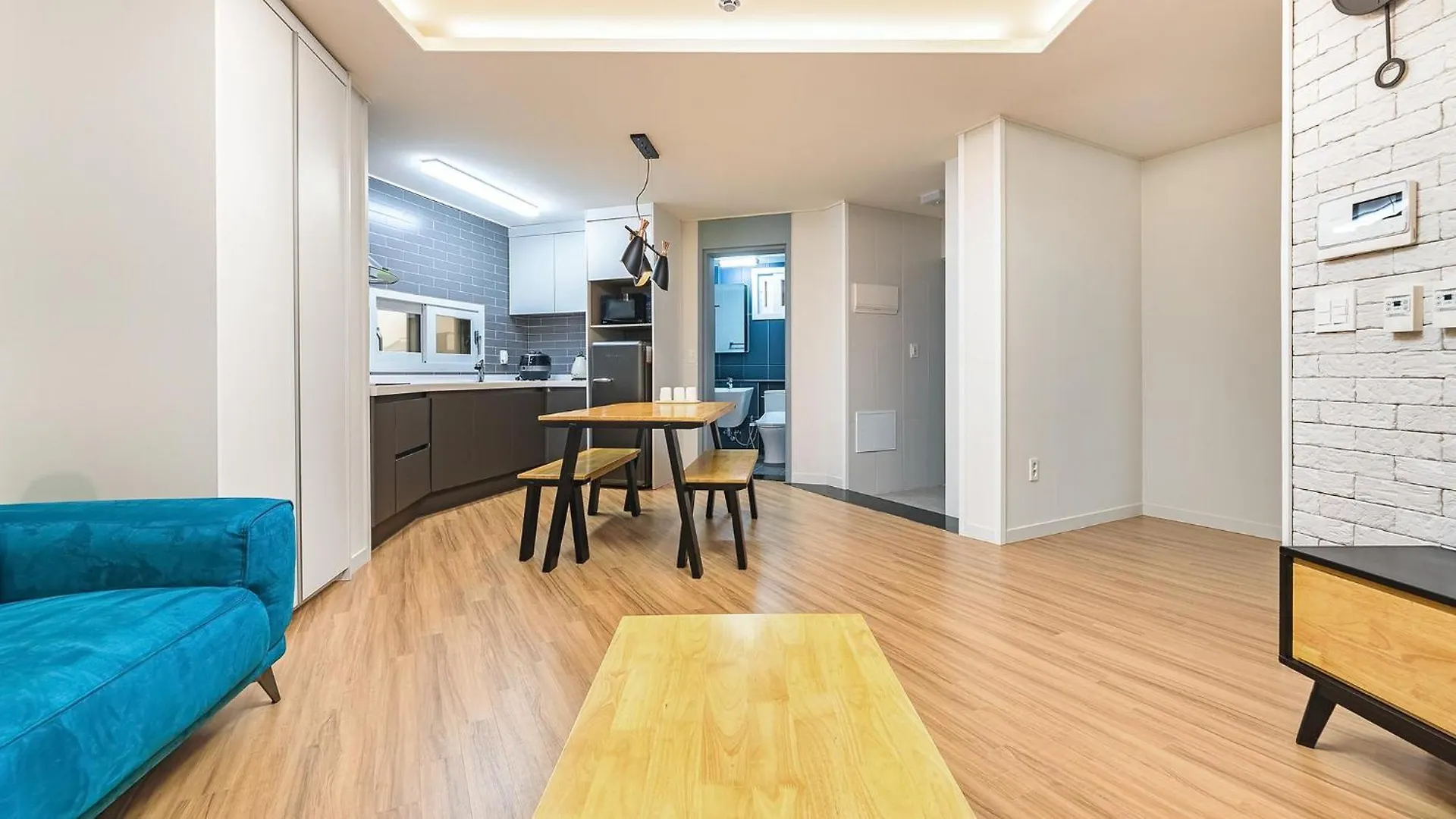 بيت ضيافة Jeju Eseutteuleya Pension